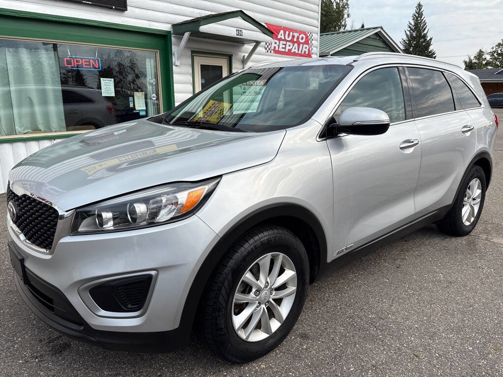Used 2017 Kia Sorento AWD image 2
