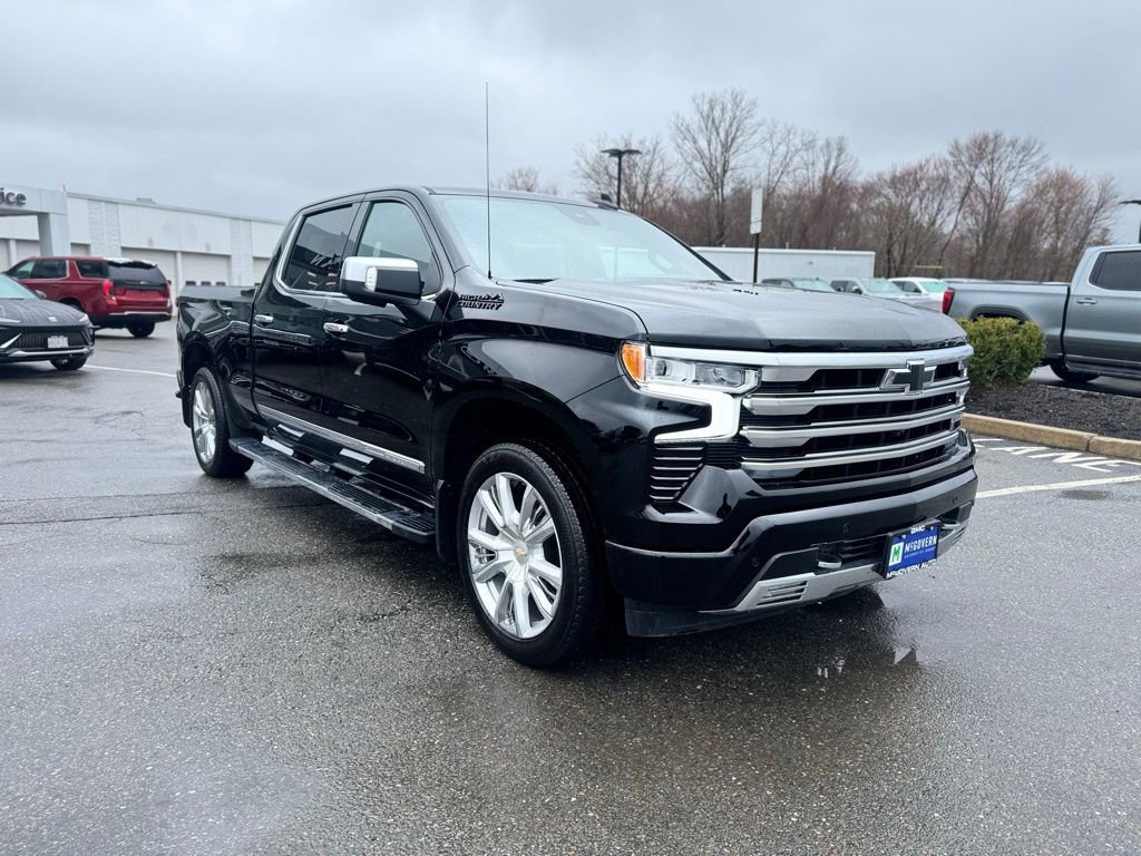 Used 2024 Chevrolet Silverado 1500 High Country w/ Technology Package AWD/4WD image 8