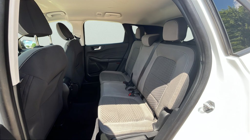 Used 2021 Ford Escape SE w/ SE Sport Appearance Package FWD image 16