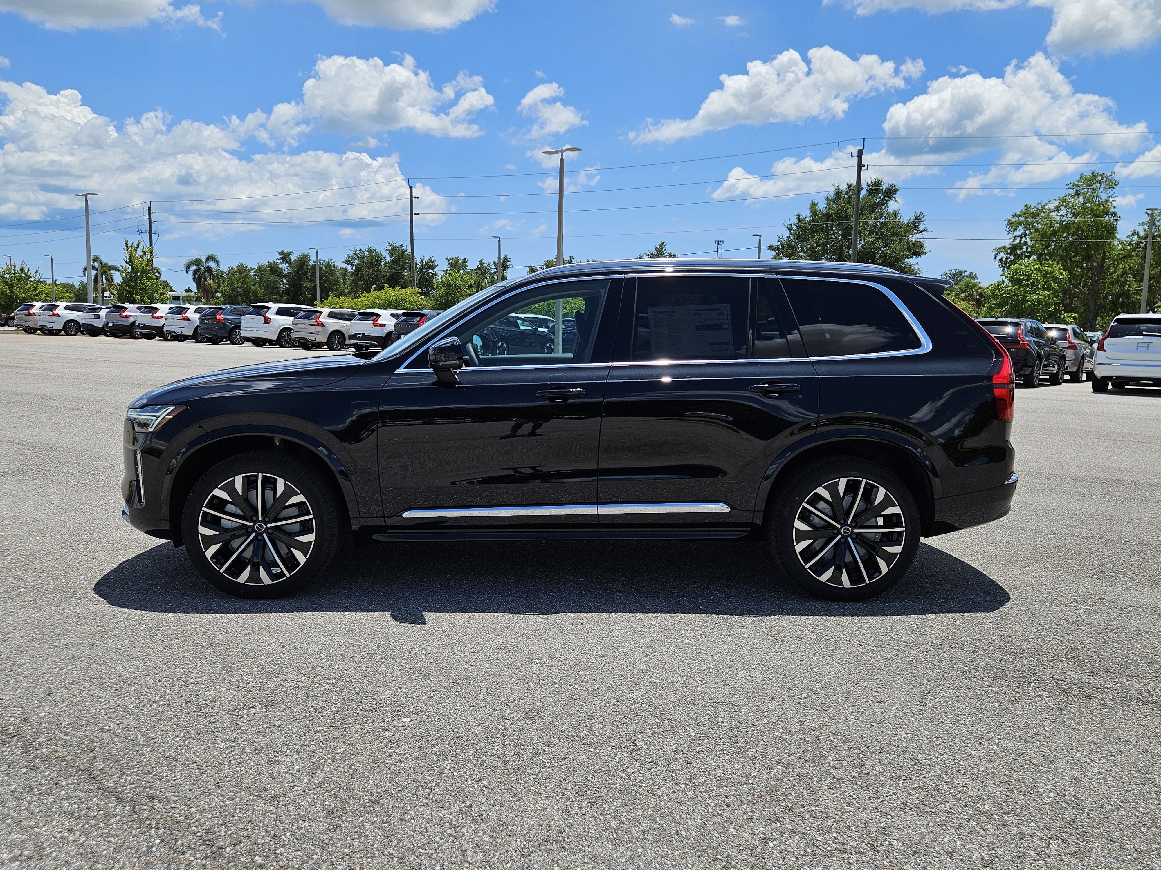 New 2026 Volvo XC90 B5 Core w/ Protection Package image 4