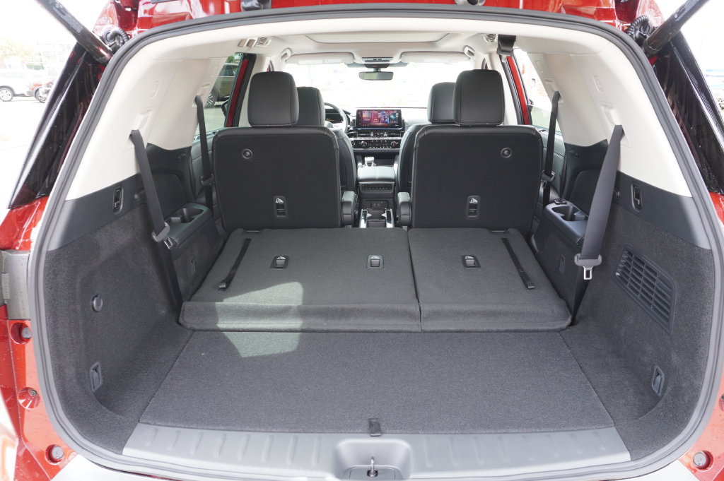 New 2026 Nissan Pathfinder SL w/ SL Premium Package FWD image 8