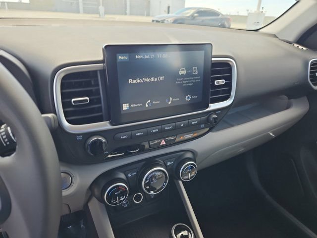 New 2025 Hyundai Venue SEL FWD image 19