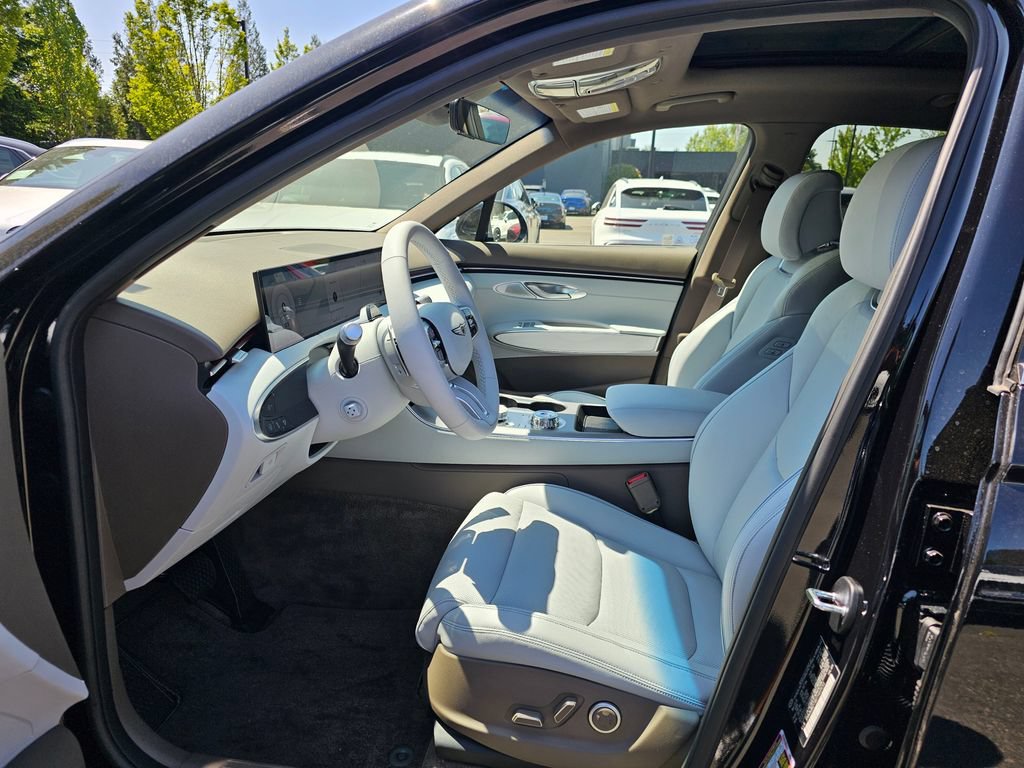 Certified 2026 Genesis GV70 2.5T Advanced AWD/4WD image 22