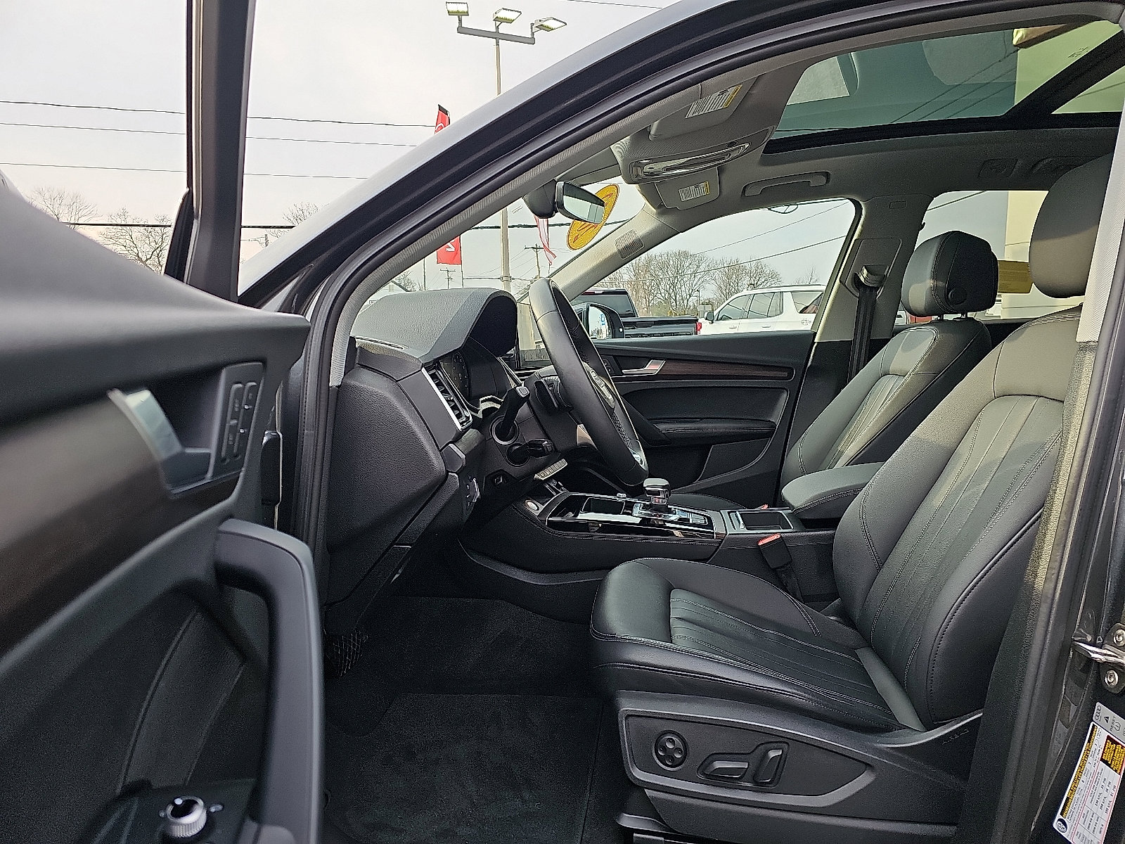 Used 2022 Audi Q5 2.0T Premium Plus w/ Premium Plus Package image 14