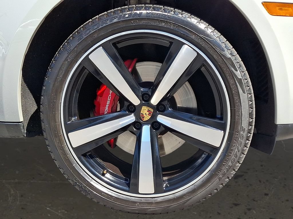 Used 2024 Porsche Macan S AWD/4WD image 9