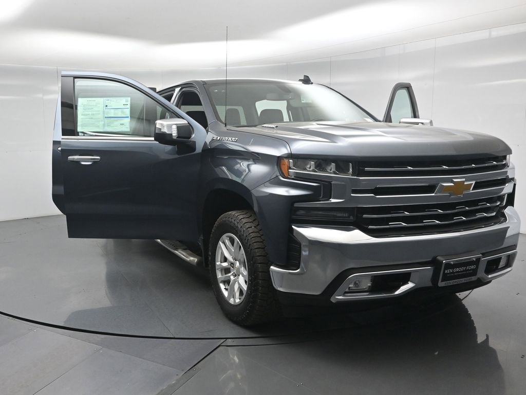 Used 2020 Chevrolet Silverado 1500 LTZ image 32