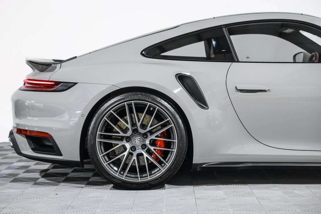 Used 2022 Porsche 911 Turbo image 2