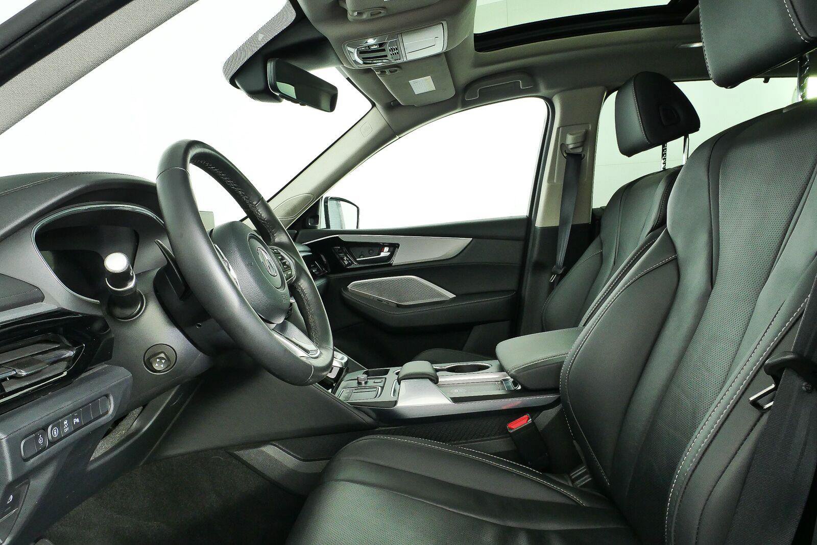 Used 2023 Acura MDX w/ Technology Package AWD/4WD image 6