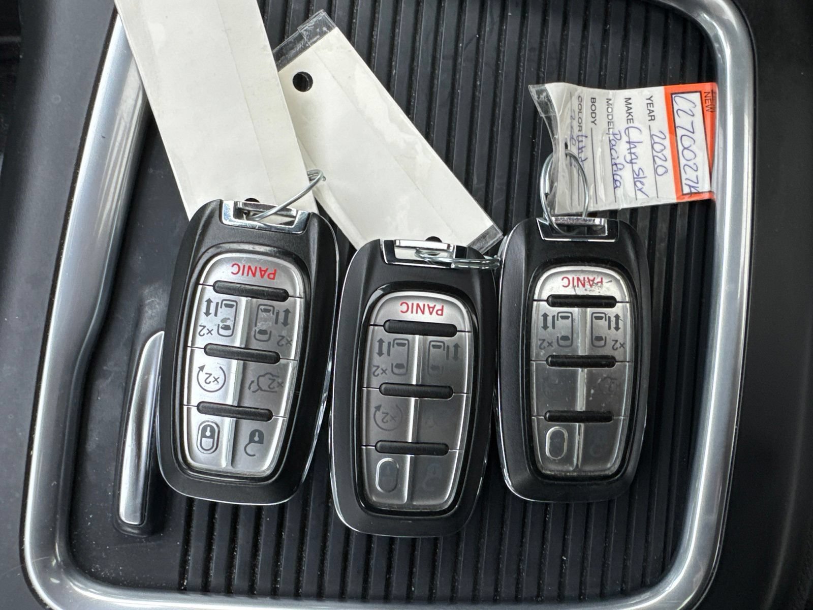 Certified 2020 Chrysler Pacifica Limited FWD image 53