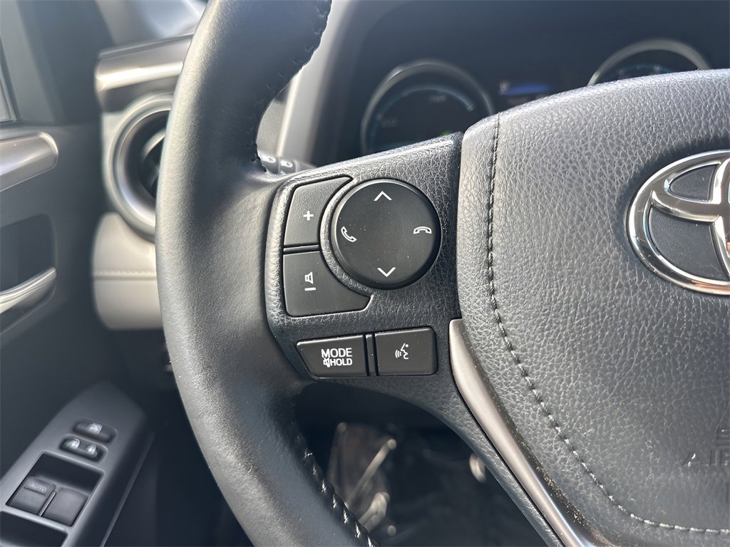 Used 2018 Toyota RAV4 XLE image 14