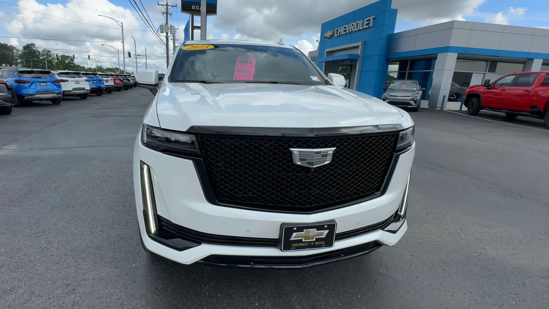 Used 2023 Cadillac Escalade Sport w/ LPO, ONYX Package AWD/4WD image 3