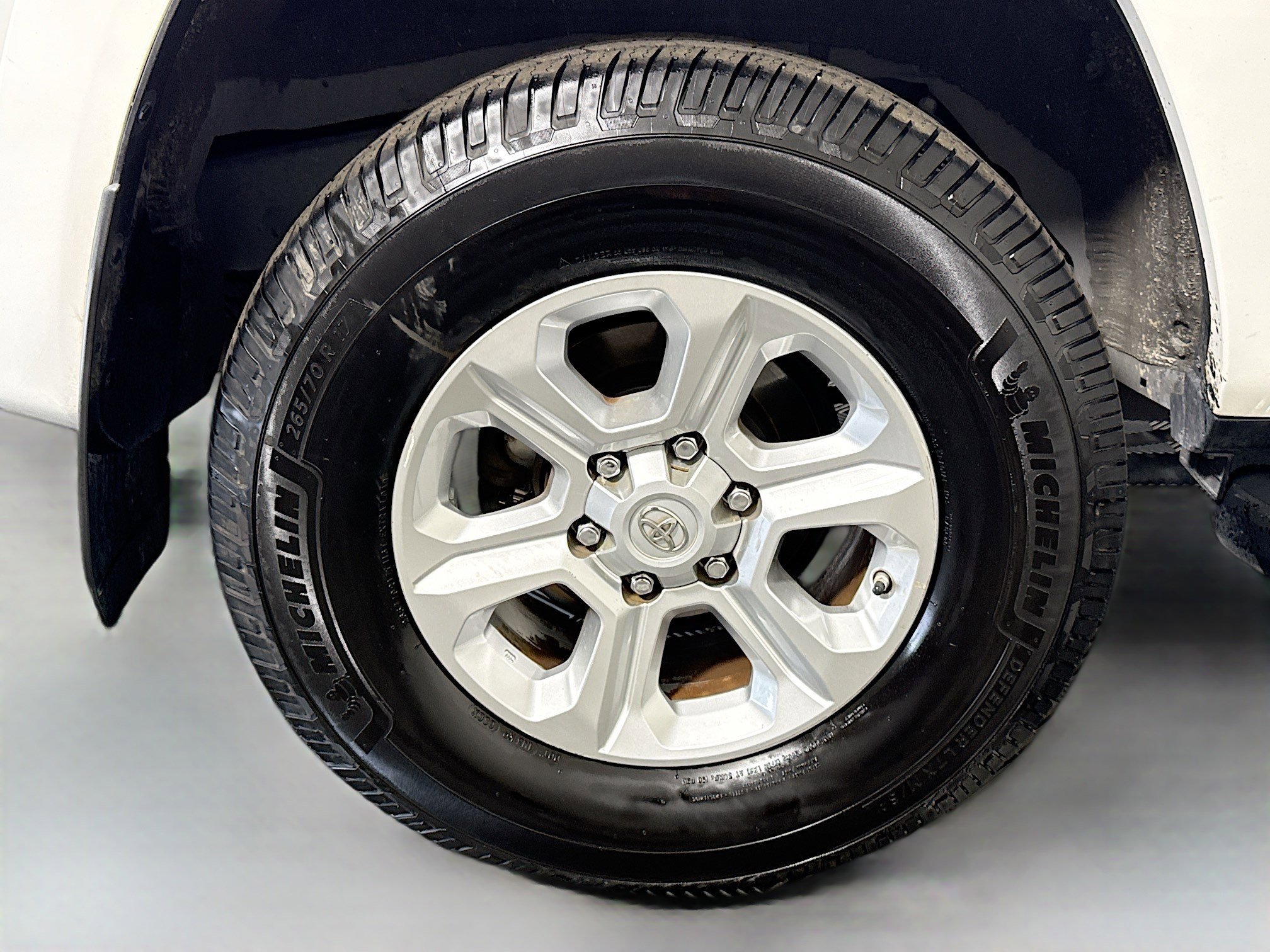 Used 2021 Toyota 4Runner SR5 Premium w/ Moonroof Package RWD image 33