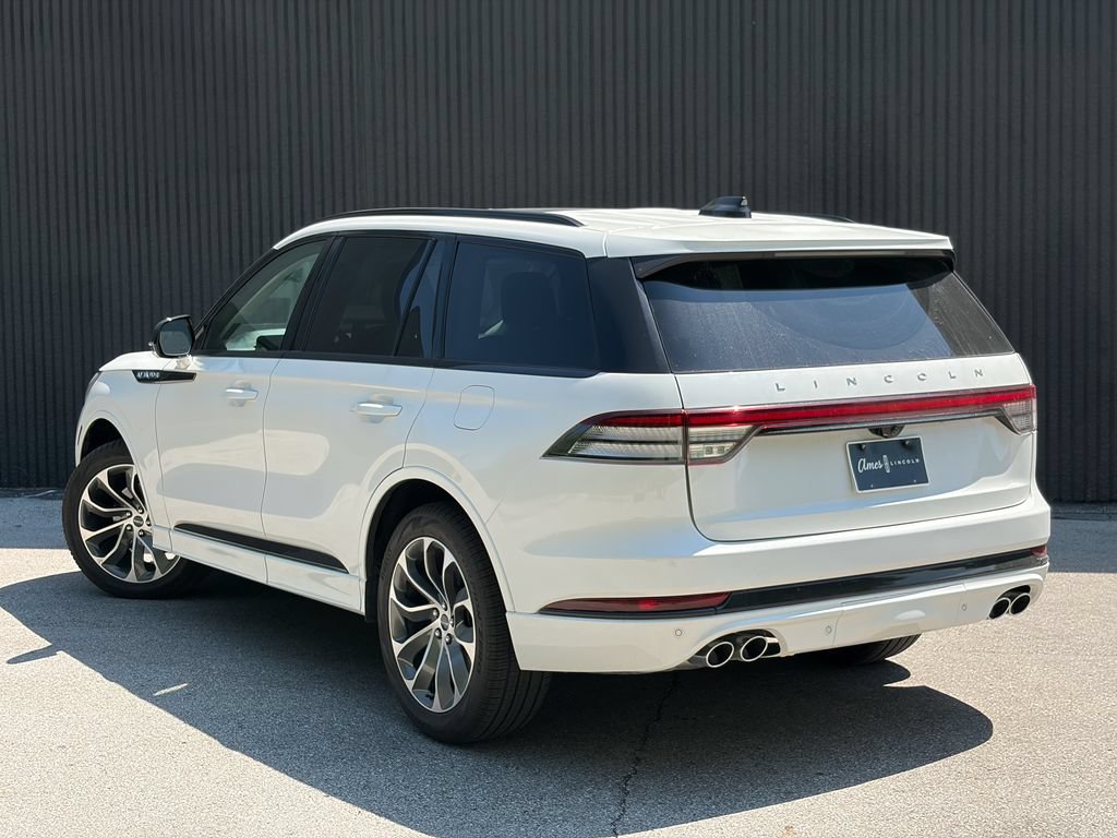 New 2026 Lincoln Aviator AWD image 5