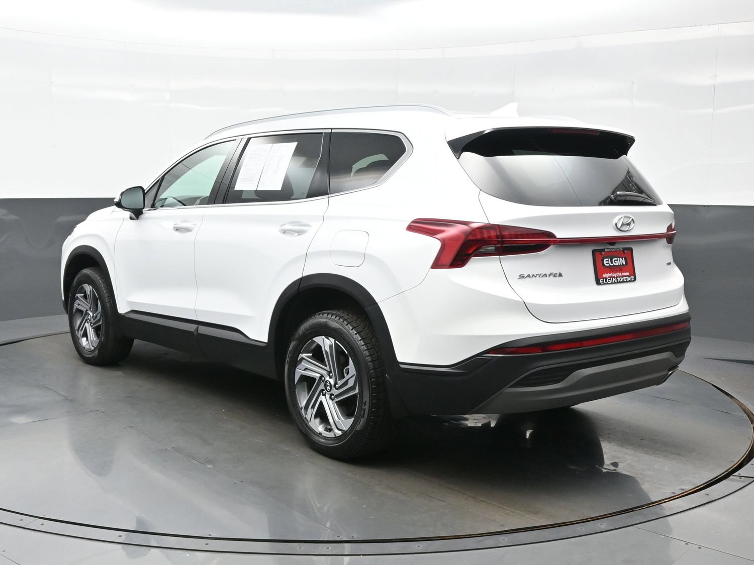 Used 2023 Hyundai Santa Fe SEL w/ Cargo Package AWD/4WD image 4