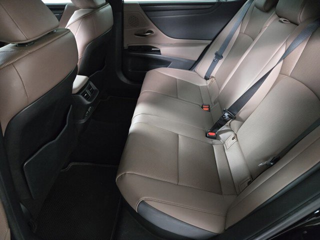 Certified 2023 Lexus ES 300h w/ Premium Package image 15