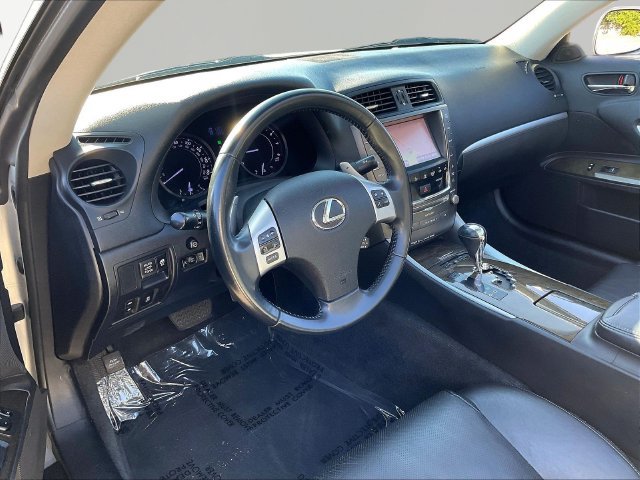 Used 2013 Lexus IS 250C RWD image 18