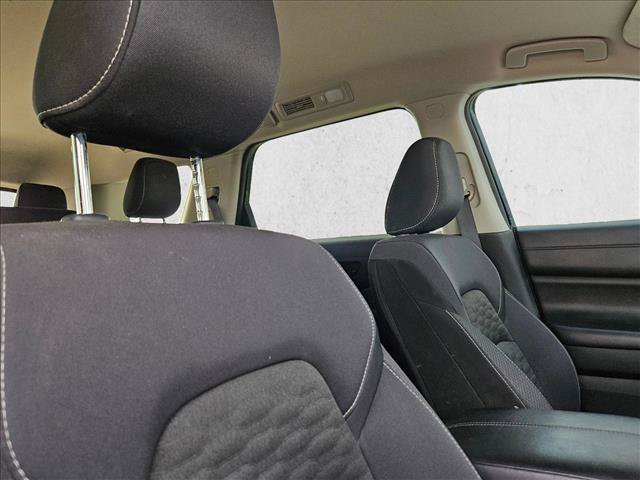 Used 2024 Nissan Pathfinder S FWD image 17