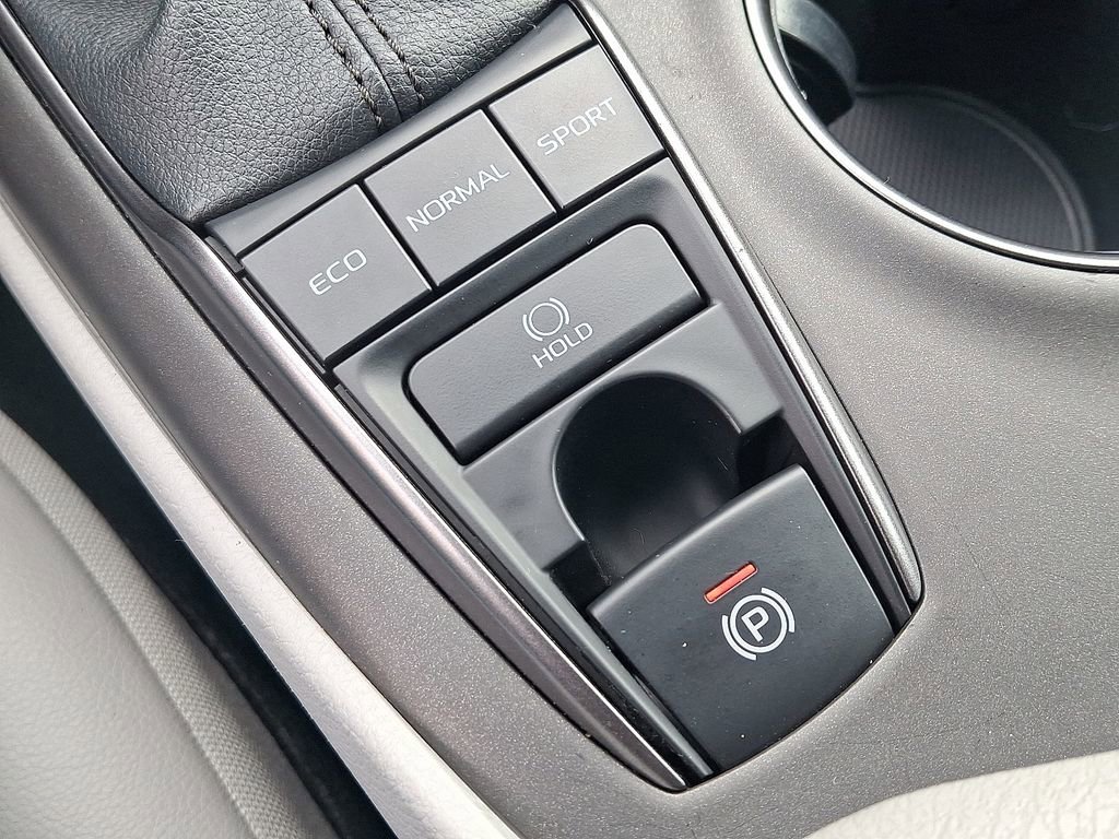Used 2022 Toyota Camry SE image 23