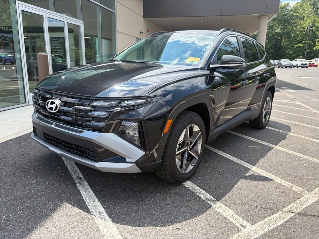 Certified 2025 Hyundai Tucson SEL AWD/4WD image 5