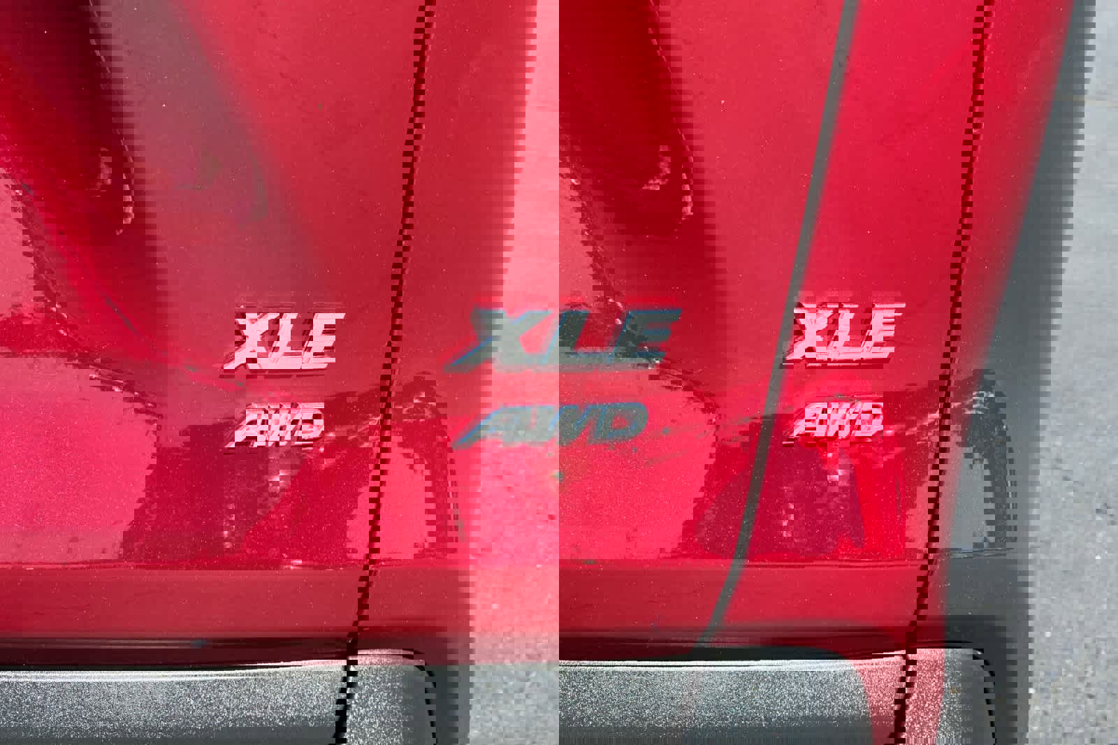 Used 2022 Toyota RAV4 XLE image 32