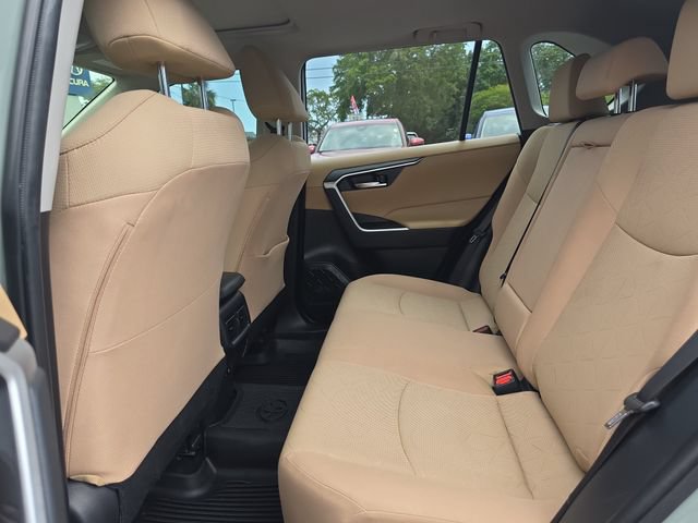 Used 2020 Toyota RAV4 XLE w/ Convenience Package AWD/4WD image 14