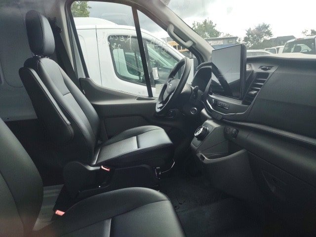 New 2023 Ford E-Transit Medium Roof