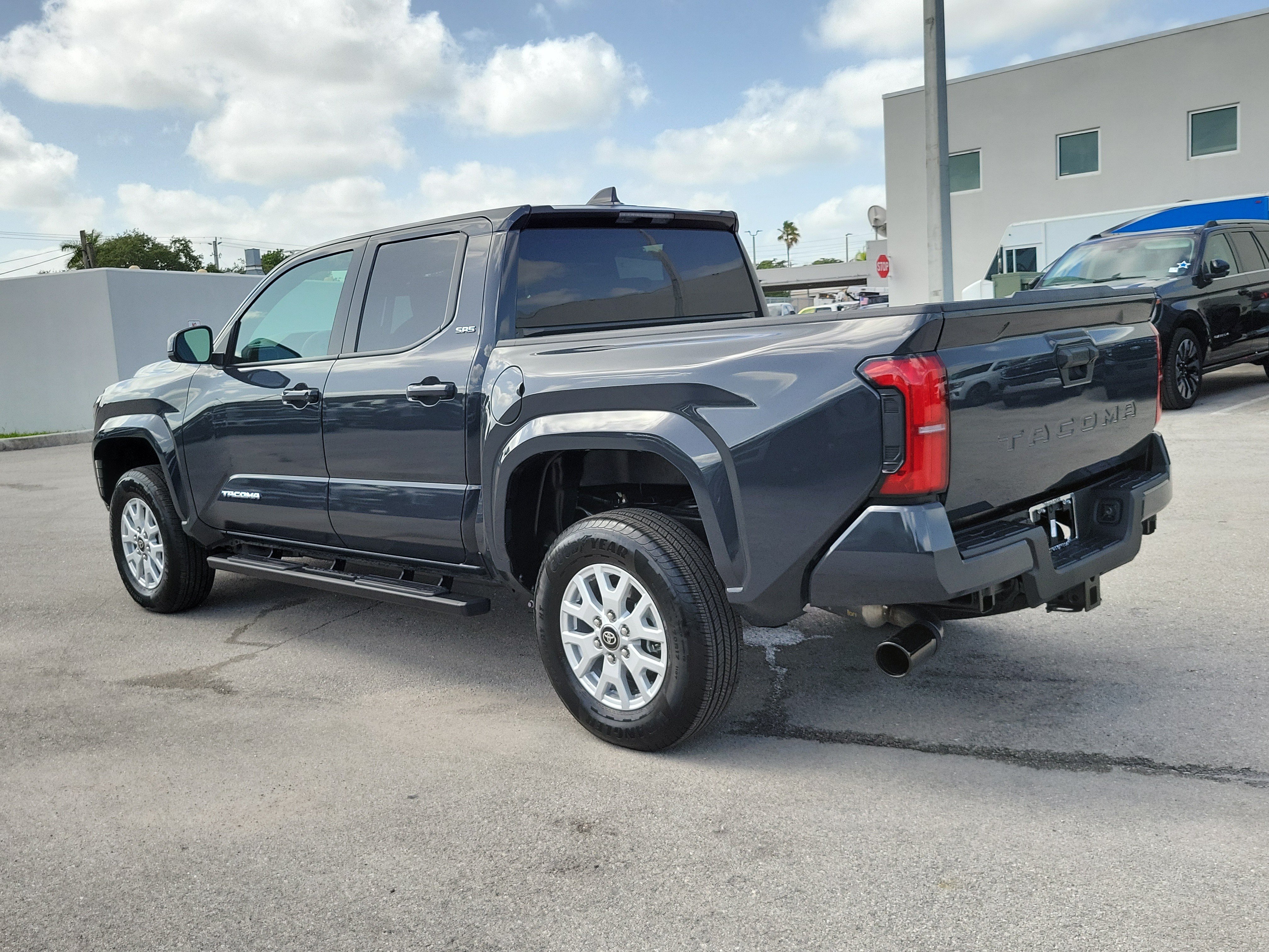 Used 2025 Toyota Tacoma SR5 RWD image 7