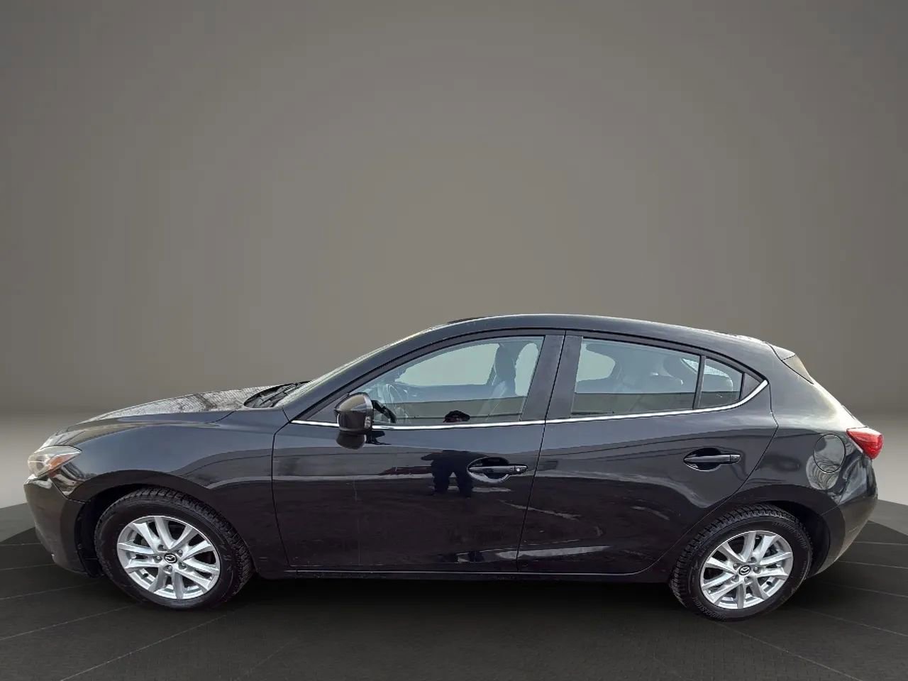 Used 2015 MAZDA MAZDA3 i Grand Touring image 8