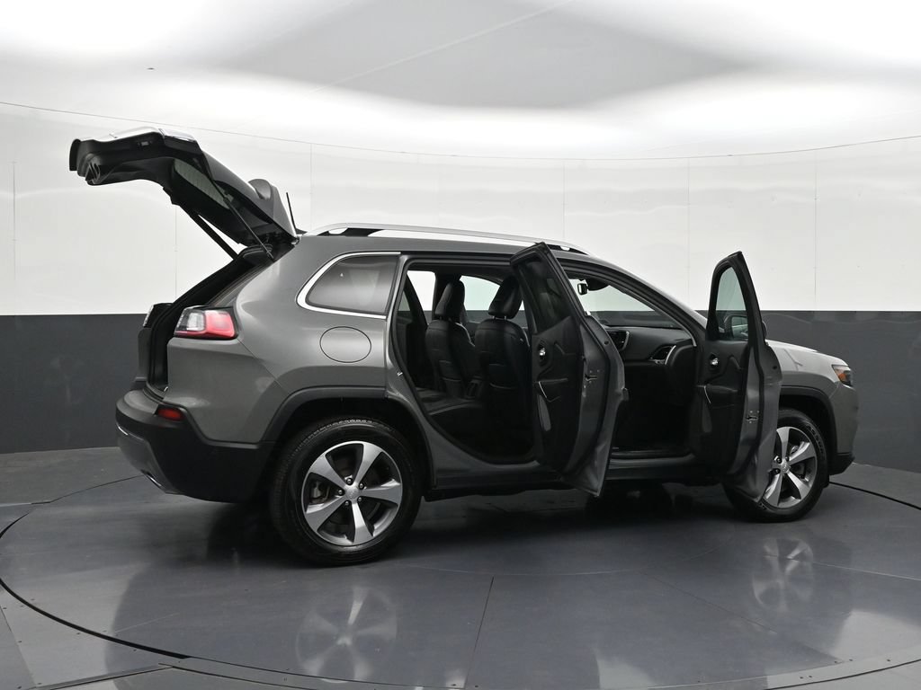 Used 2021 Jeep Cherokee Limited AWD/4WD image 39
