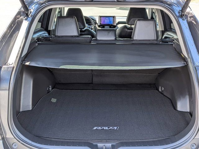 Used 2025 Toyota RAV4 XLE Premium FWD image 10