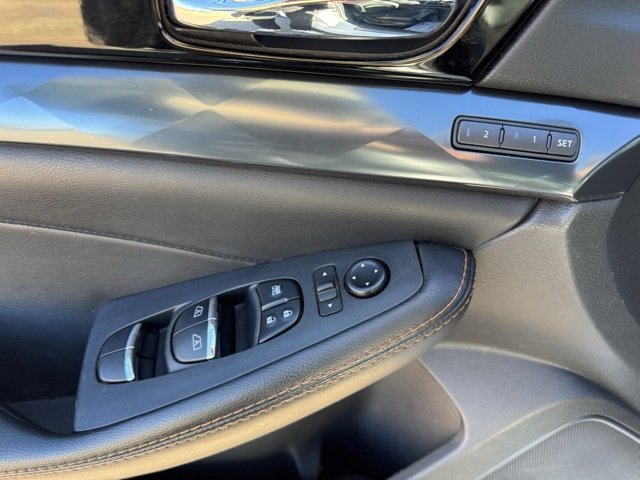 Used 2023 Nissan Maxima SR w/ Sport Mat Group image 9