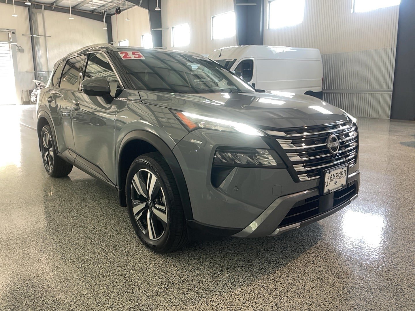 Used 2025 Nissan Rogue SL w/ SL Premium Package AWD/4WD image 1