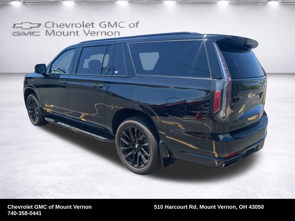 Used 2024 Cadillac Escalade ESV Sport w/ LPO, ONYX Package AWD/4WD image 37