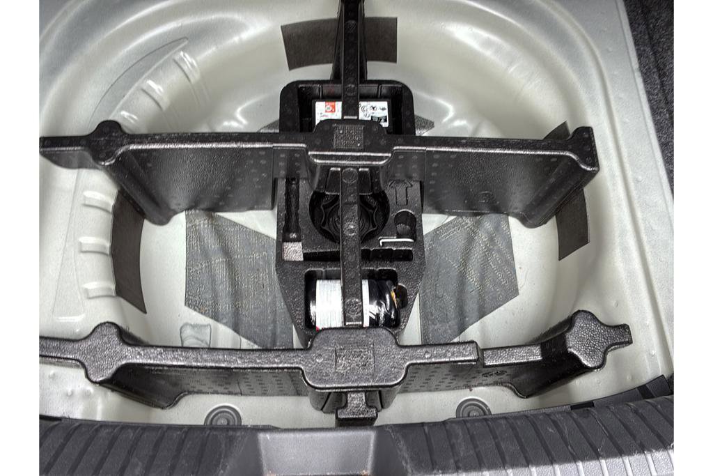 Used 2024 Volkswagen Jetta S image 34