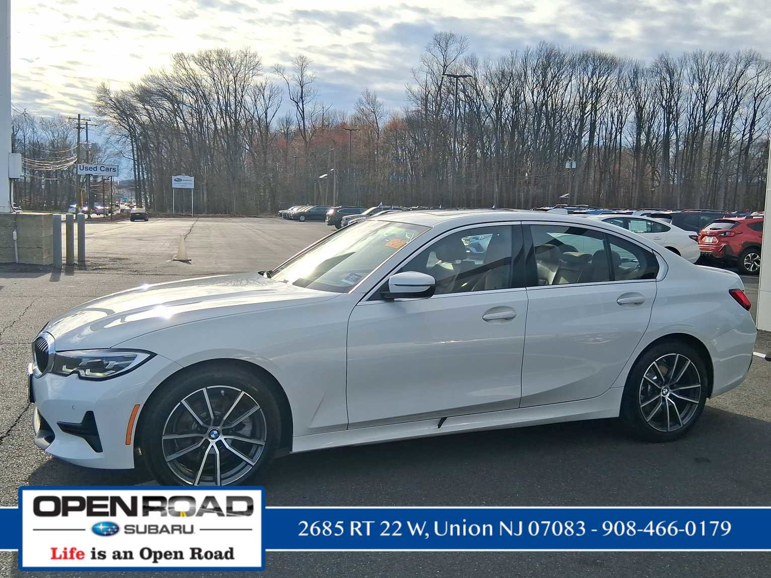 Used 2020 BMW 330i xDrive Sedan w/ Premium Package image 4