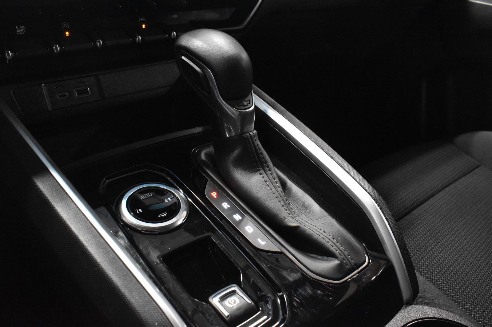 Used 2023 Chevrolet Colorado LT w/ LT Convenience Package II image 21