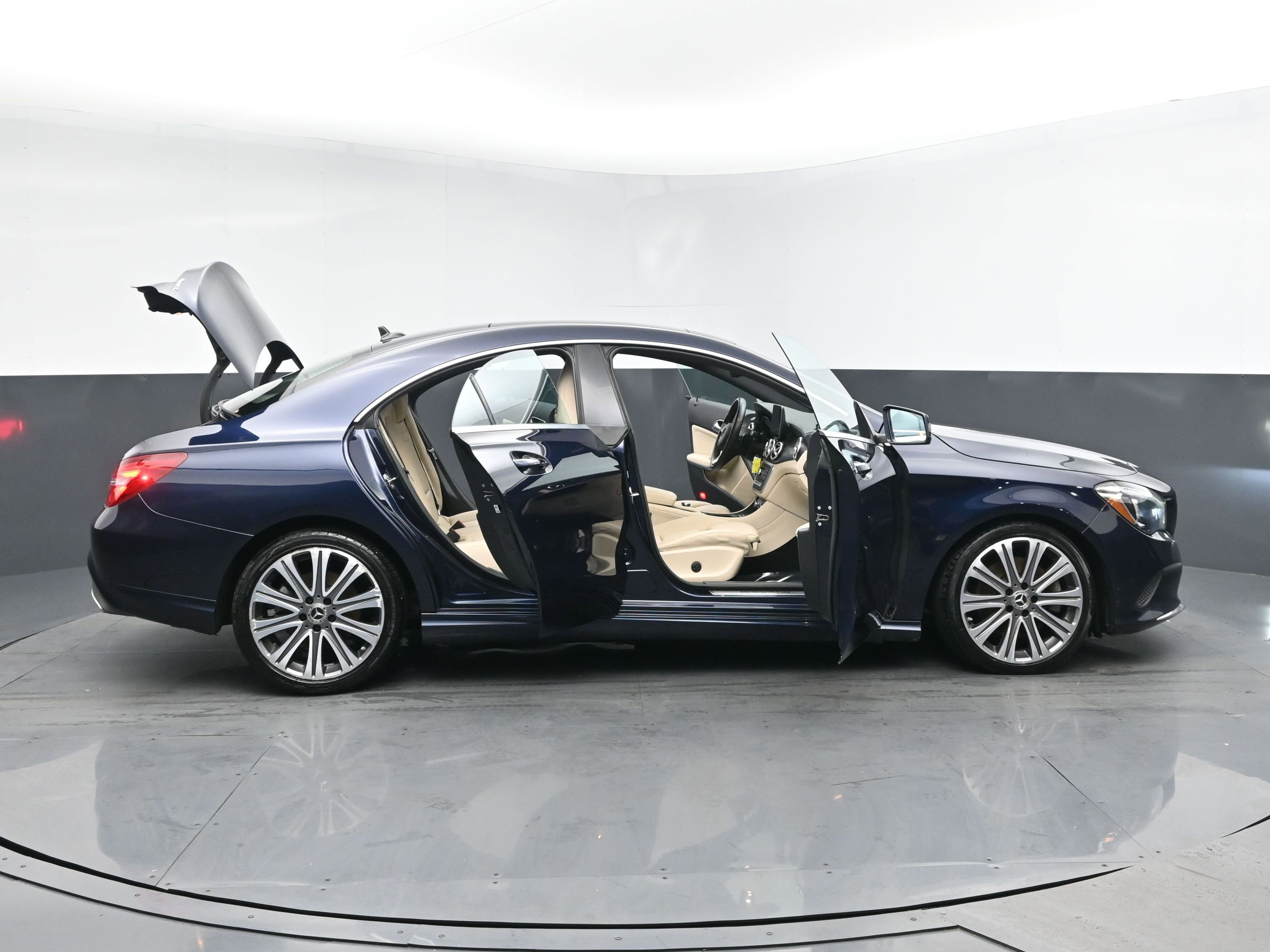 Used 2019 Mercedes-Benz CLA 250 4MATIC image 30