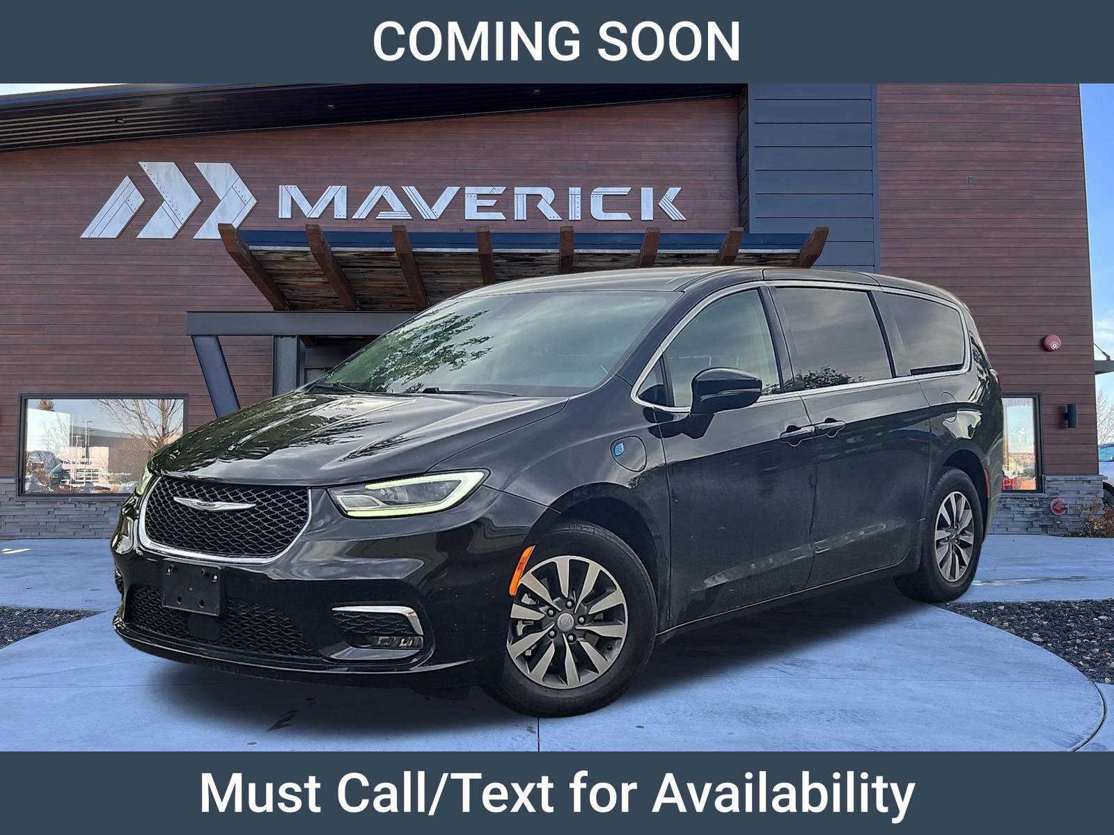 Used 2024 Chrysler Pacifica Limited