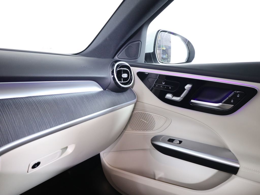 Certified 2026 Mercedes-Benz C 300 4MATIC Sedan image 16
