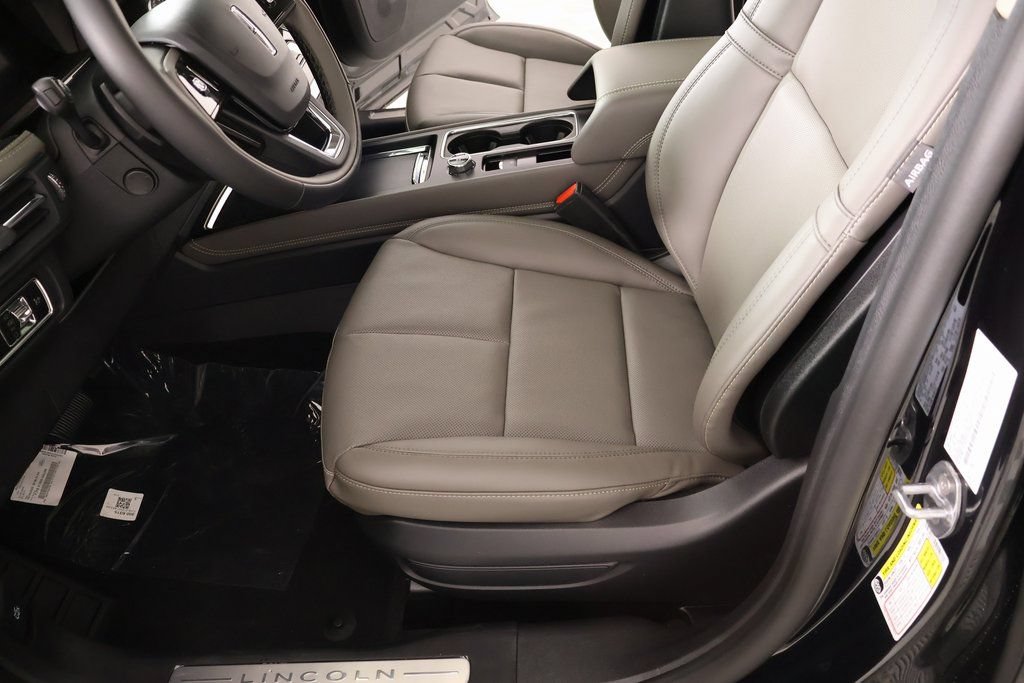 New 2026 Lincoln Corsair Premiere FWD image 12
