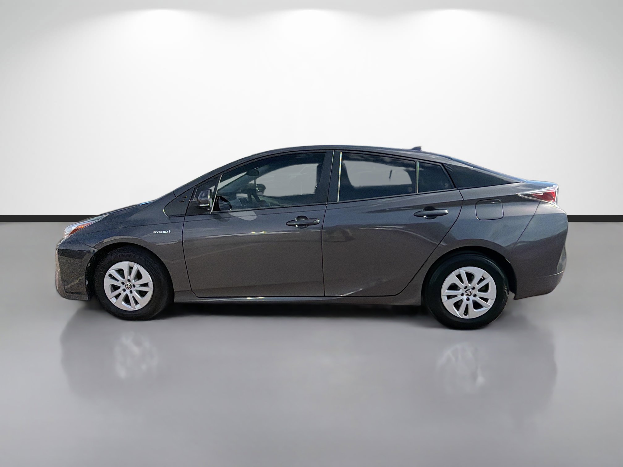 Used 2017 Toyota Prius Two image 6