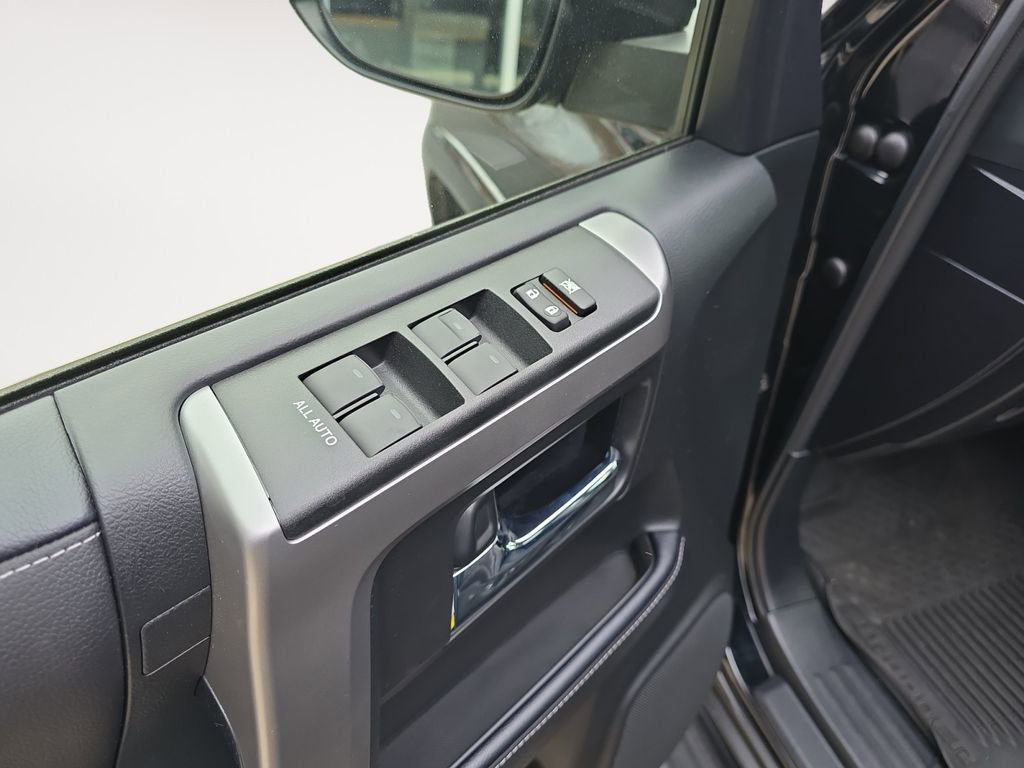 Used 2023 Toyota 4Runner SR5 Premium image 23