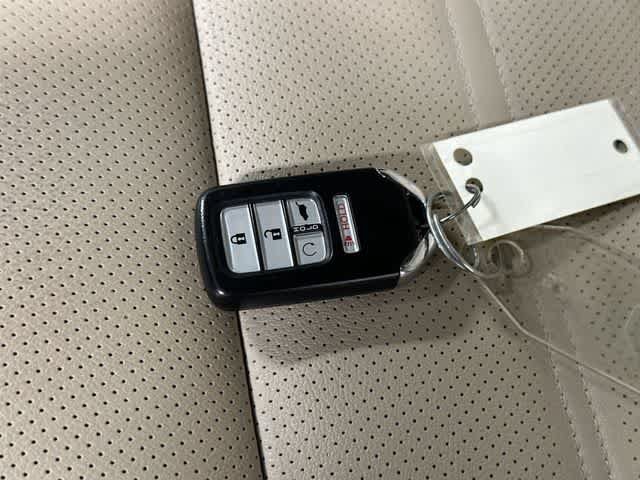 Used 2020 Honda CR-V Touring image 33