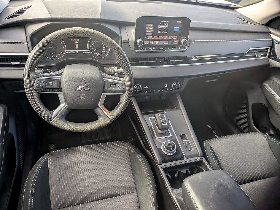 Used 2022 Mitsubishi Outlander ES image 26