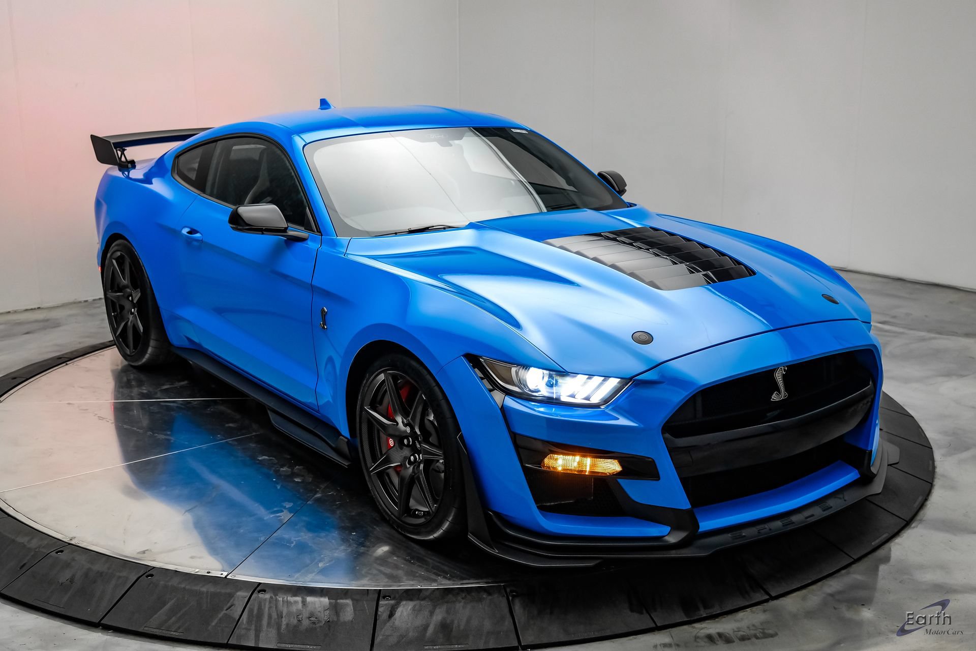 Used 2022 Ford Mustang Shelby GT500 w/ Carbon Fiber Track Pack RWD image 30