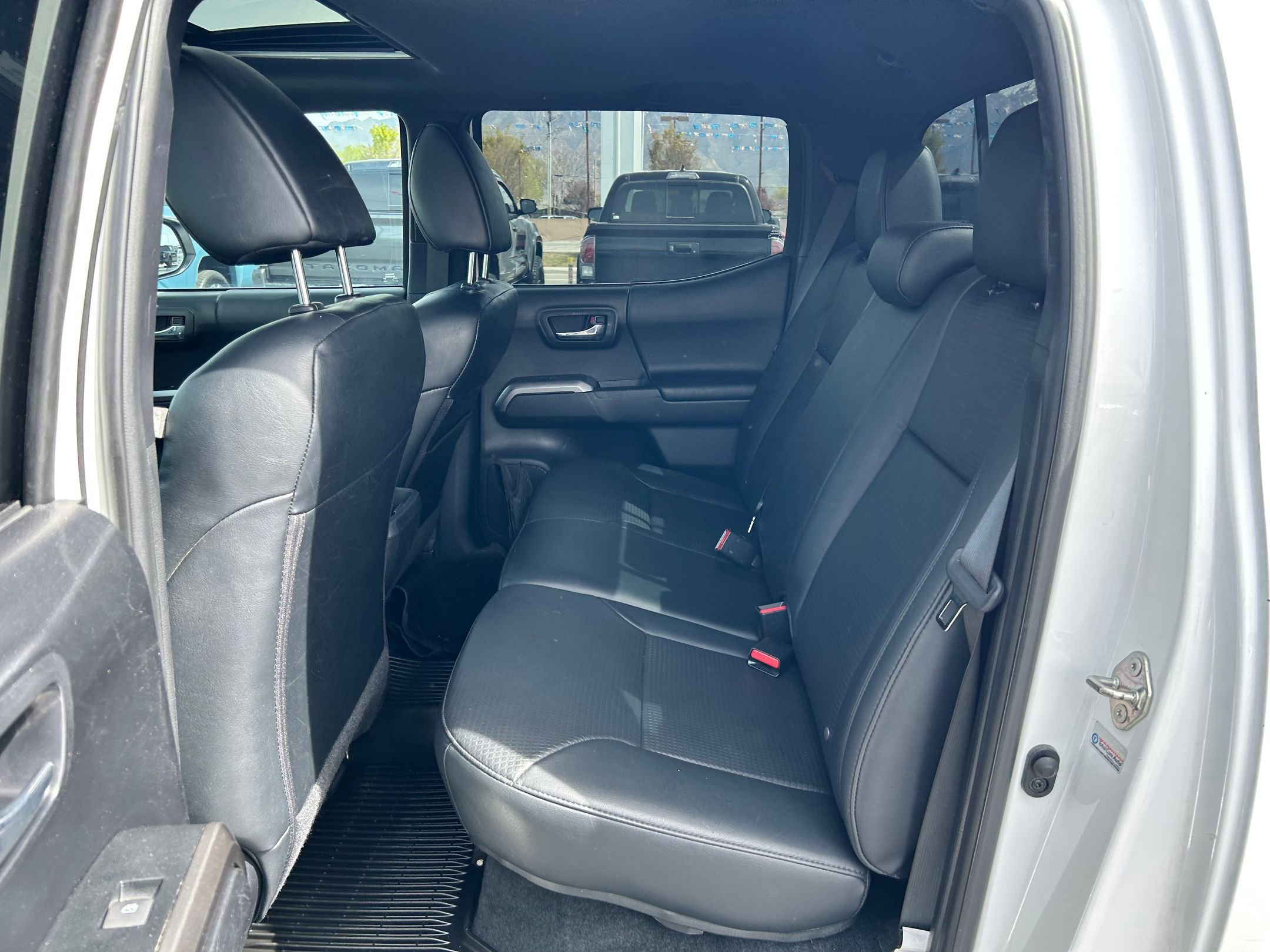 Used 2019 Toyota Tacoma Limited image 23