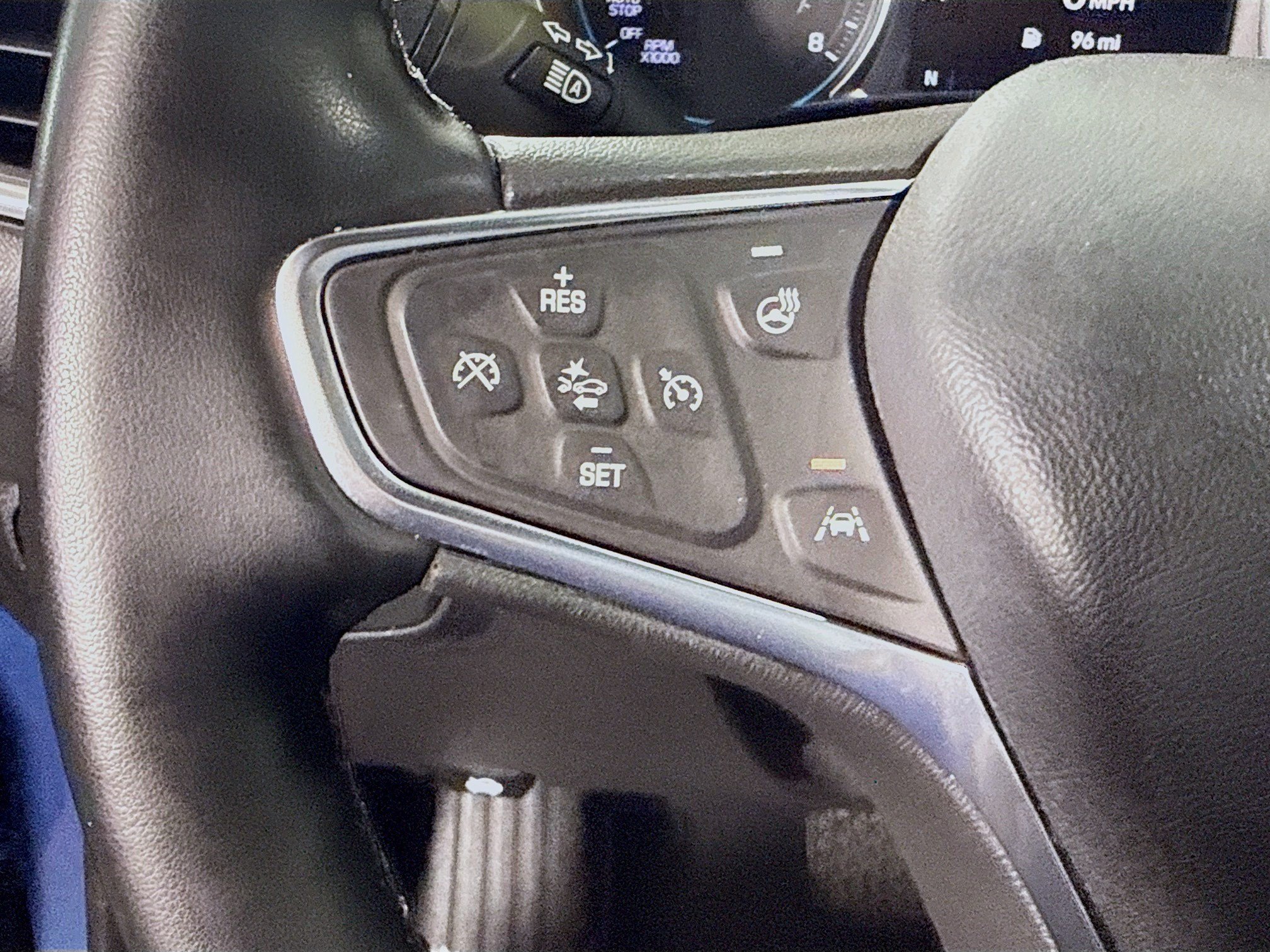 Used 2024 Chevrolet Equinox LT FWD image 14