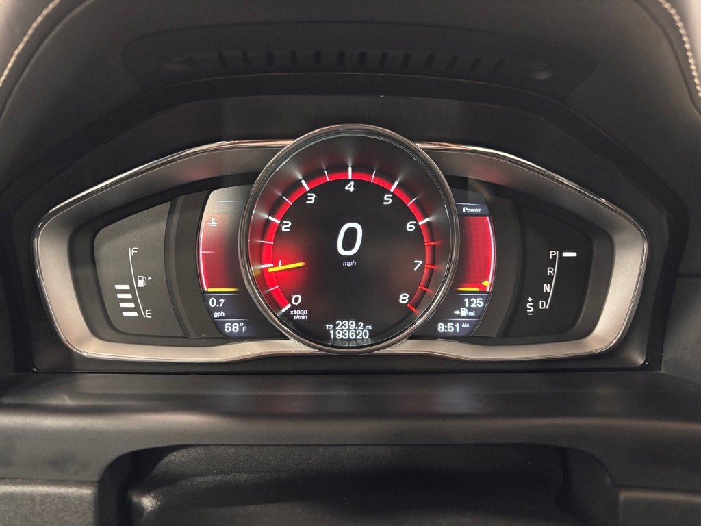 Used 2016 Volvo S80 T5 w/ Inscription Package image 16