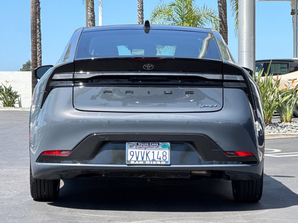 Used 2026 Toyota Prius Plug-In Hybrid FWD image 4