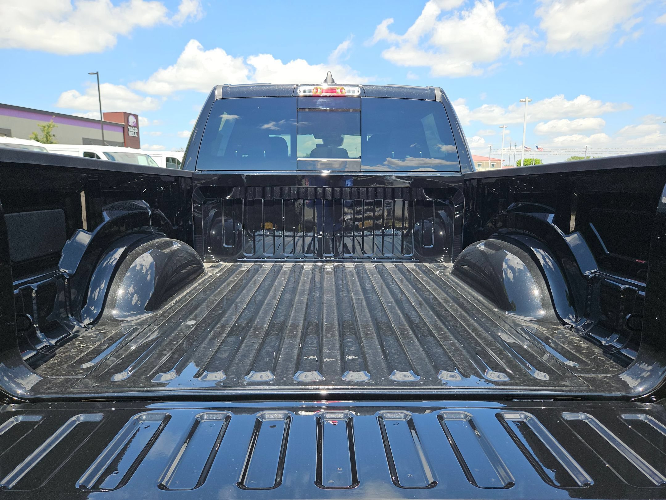 New 2026 RAM 1500 Express AWD/4WD image 19